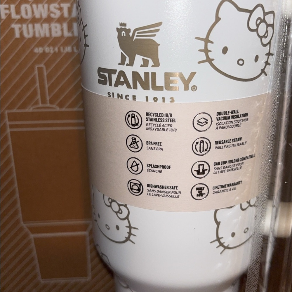 💓SOLD💓Hello Kitty x 40oz Stanley🖤 - Picture 4 of 7